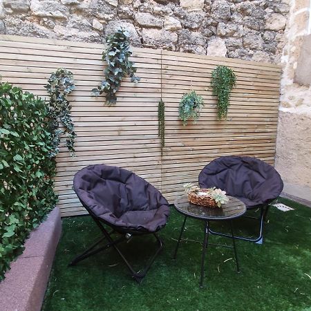 Chez Leon - Clim' & Patio - Appart Loupian Centre 외부 사진