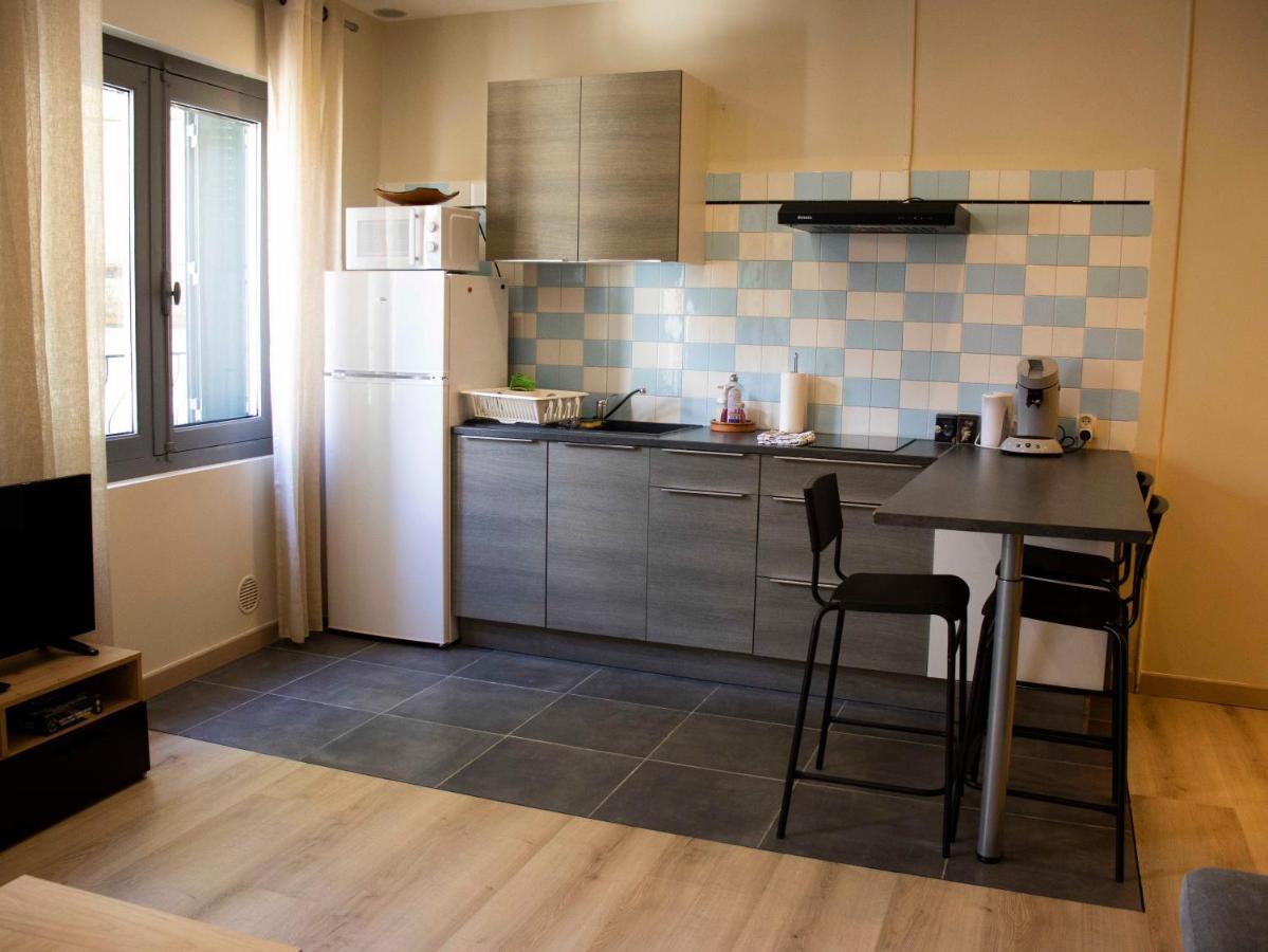 Chez Leon - Clim' & Patio - Appart Loupian Centre 외부 사진