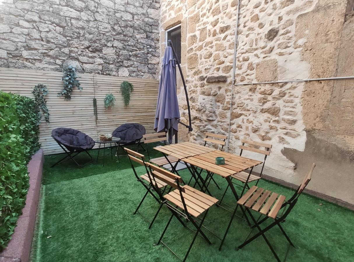 Chez Leon - Clim' & Patio - Appart Loupian Centre 외부 사진